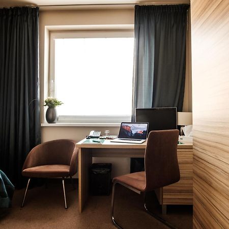 Hotel Deluxe With Free Wellness And Fitness Centrum Nitra Quarto foto