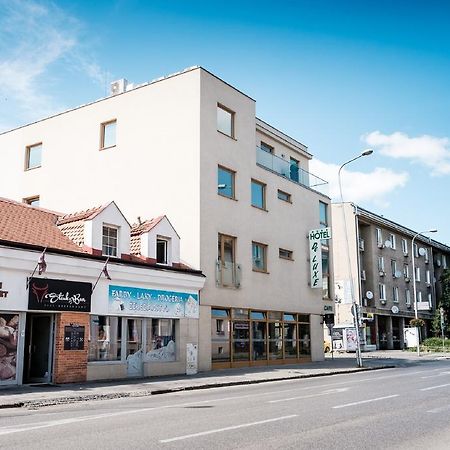 Hotel Deluxe With Free Wellness And Fitness Centrum Nitra Exterior foto