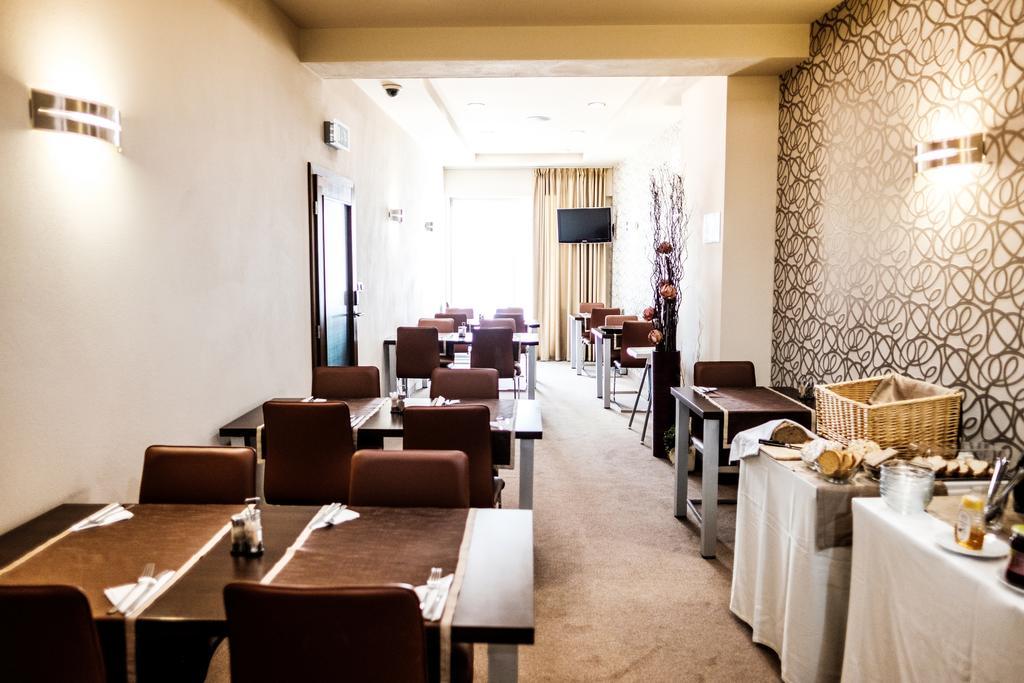 Hotel Deluxe With Free Wellness And Fitness Centrum Nitra Exterior foto